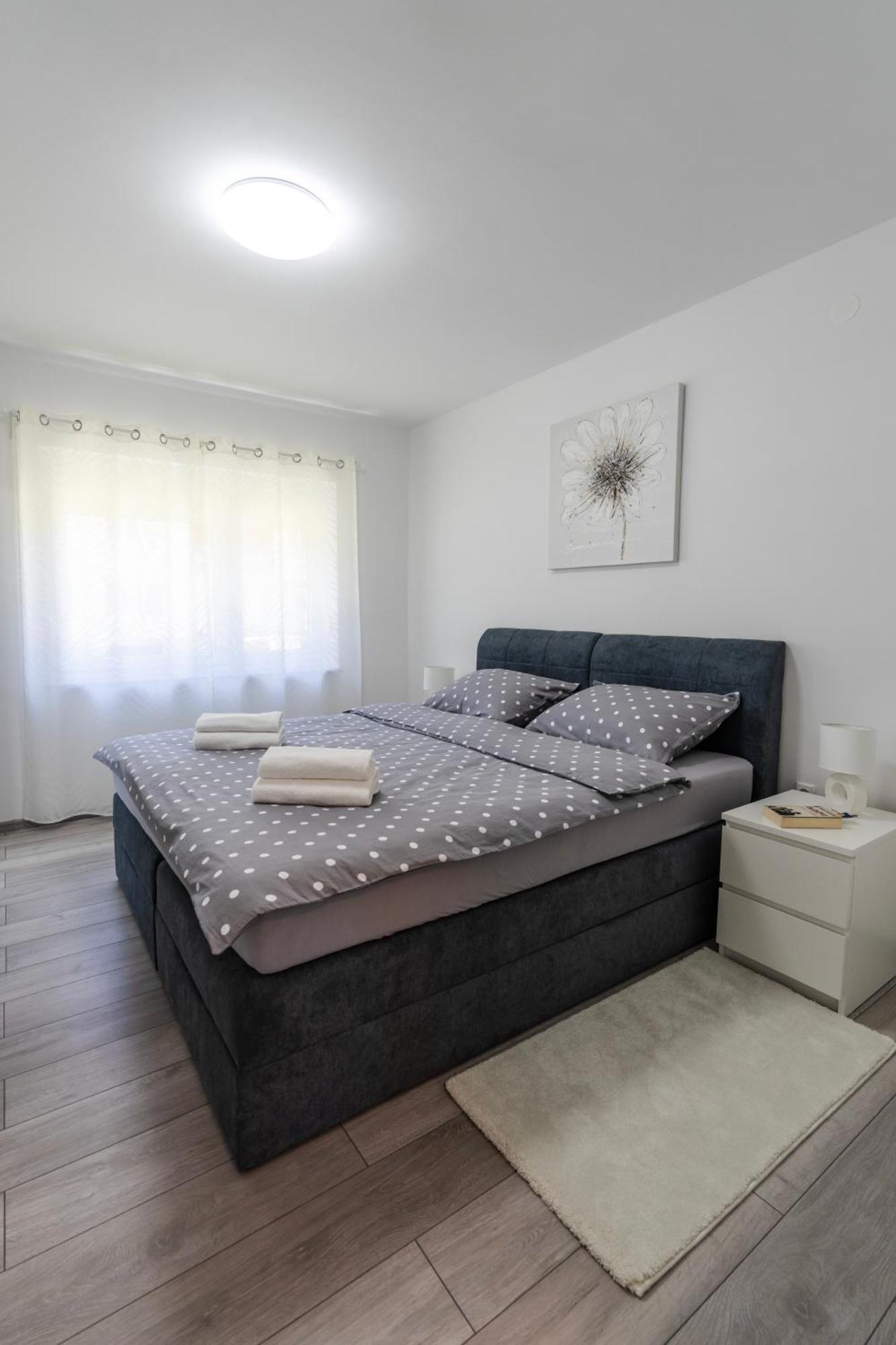 Lusi Lägenhet Otočac Exteriör bild