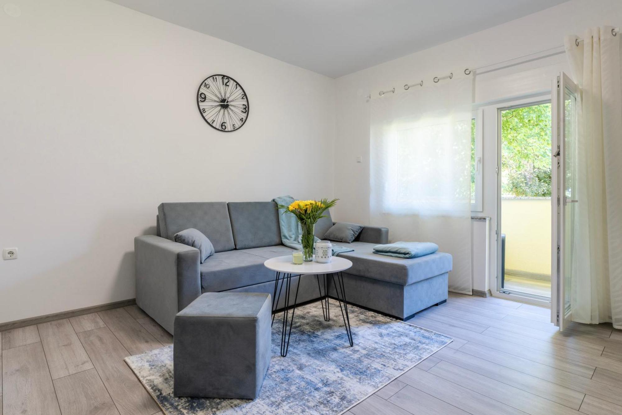 Lusi Lägenhet Otočac Exteriör bild