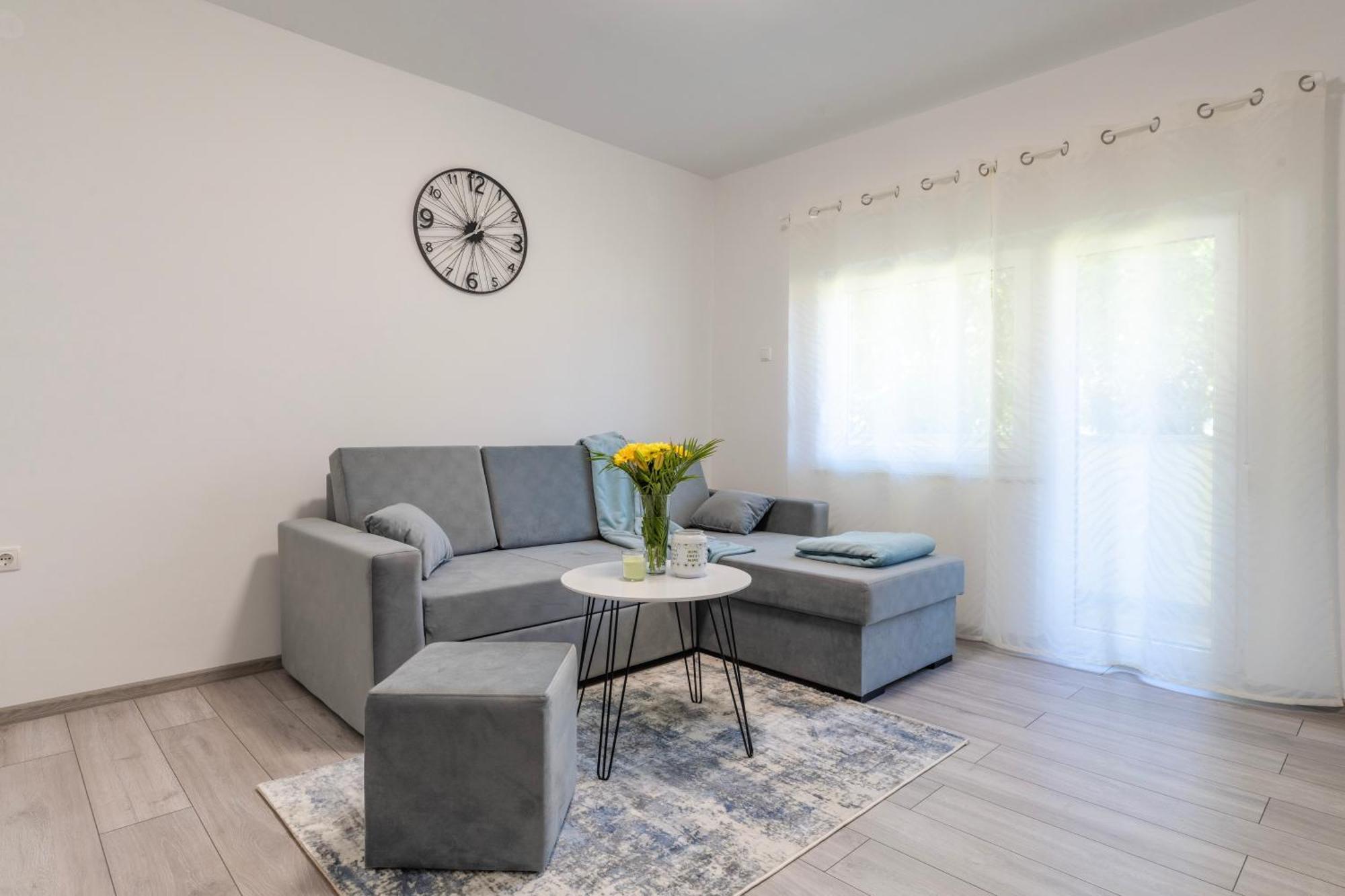 Lusi Lägenhet Otočac Exteriör bild